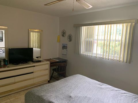 Shared Room in 3Bed.2Bath