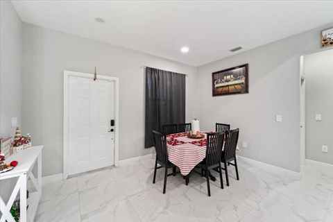 Private Room in 3Bed.2Bath