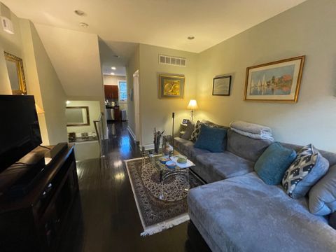 Private Room in 2Bed.1Bath