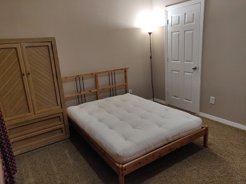 Private Room in 3Bed.3Bath