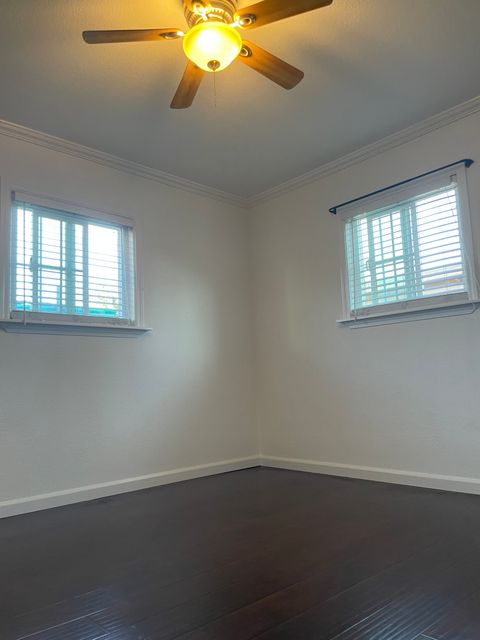 Private Room in 3Bed.1Bath