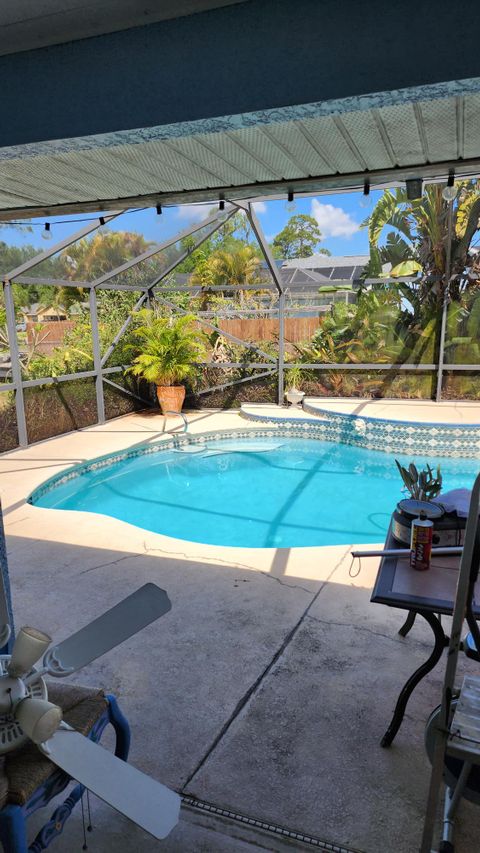 Private Room in 3Bed.2Bath
