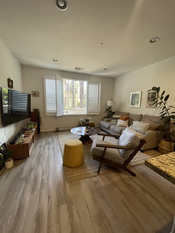 Private Room in 3Bed.3Bath