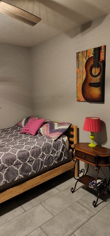 Private Room in 3Bed.2Bath