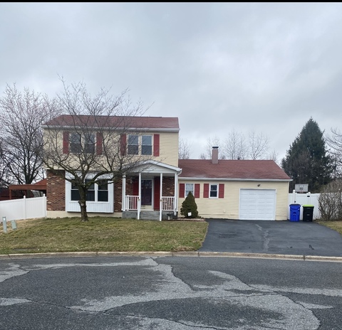 Cozy Short & Mid Term Rental