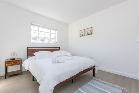 Entire Place 2Bed.1Bath