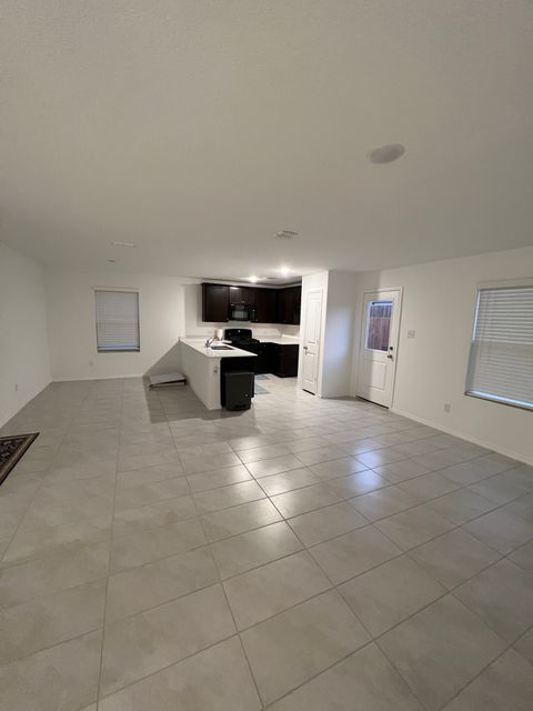 Private Room in 2Bed.1.5Bath