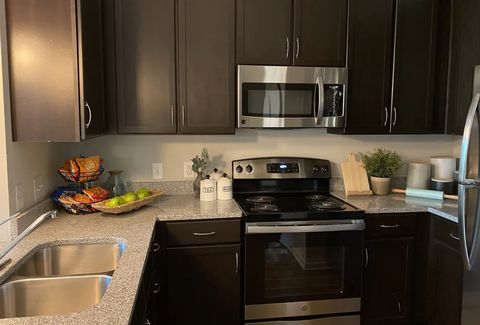 Private Room in 2Bed.2Bath