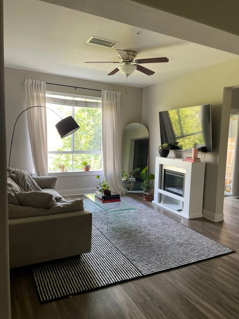Private Room in 3Bed.2Bath