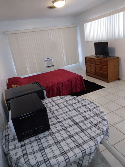 Private Room in 1Bed.1Bath