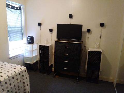 Private Room in 3Bed.1Bath