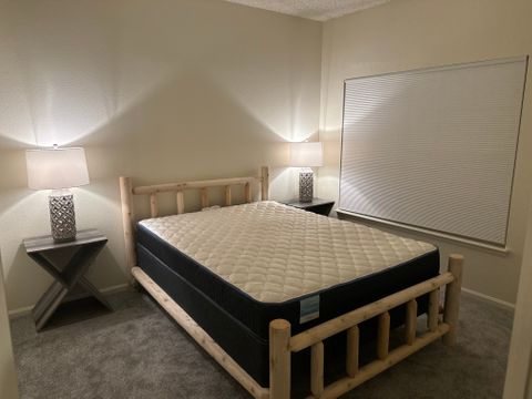 Private Room in 2Bed.2Bath