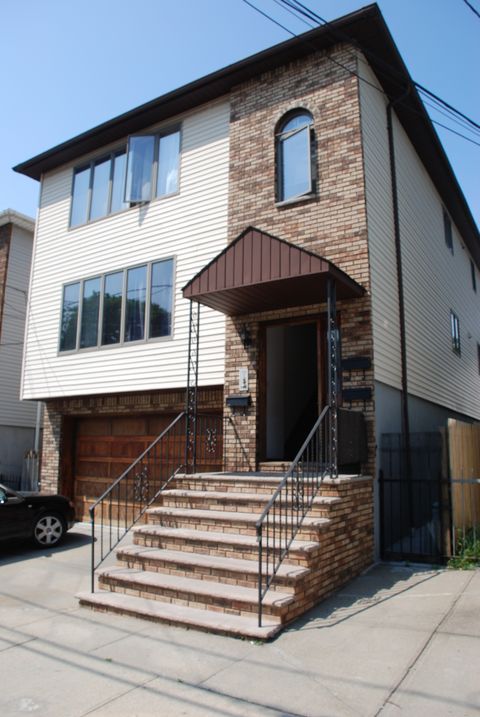 Private Room in 3Bed.1.5Bath