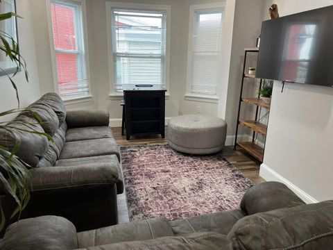 Entire Place 2Bed.1Bath