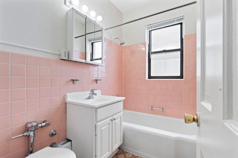 Entire Place 2Bed.1Bath
