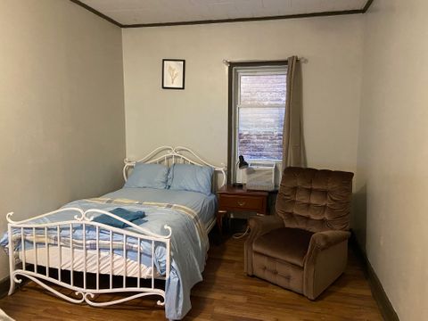 Room3Bed.1Bath