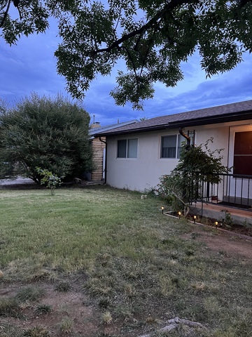 Private Room in 3Bed.1Bath