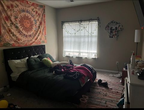 Private Room in 3Bed.3Bath