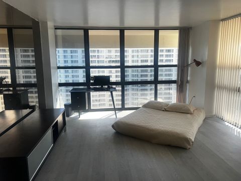 Private Room in 2Bed.2.5Bath