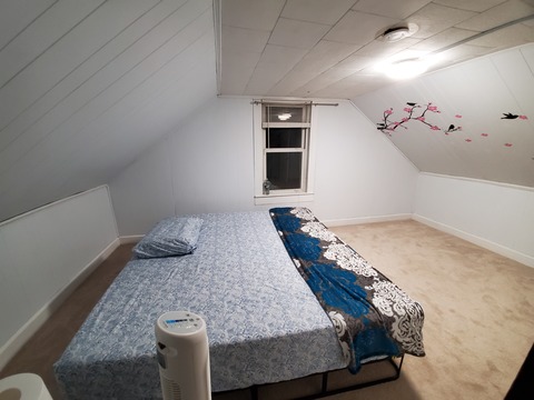 Private Room in 3Bed.1Bath