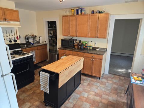 Private Room in 3Bed.1.5Bath