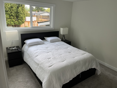 Private Room in 1Bed. Shared bath