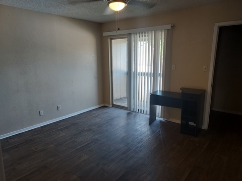 Private Room in 2Bed.1Bath