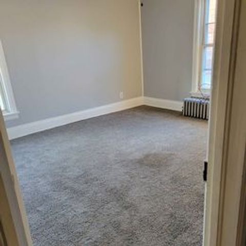 Private Room in 3Bed.1Bath