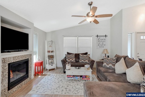 Private Room in 3Bed.2Bath