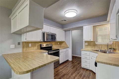 Private Room in 3Bed.2Bath
