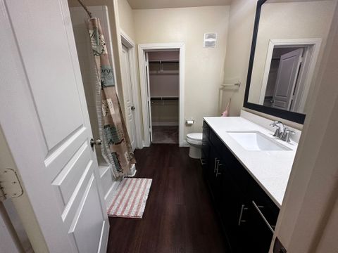 Room2Bed.2Bath
