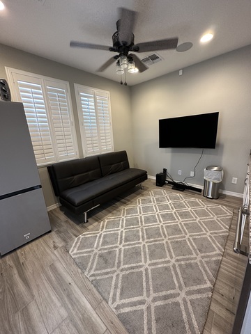 Private Room in 1Bed.1Bath