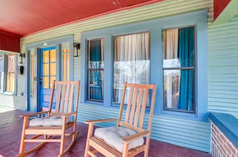 Entire Place 4Bed.2Bath