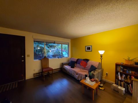 Private Room in 3Bed.2Bath