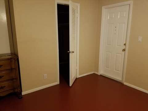 Private Room in 3Bed.2Bath house