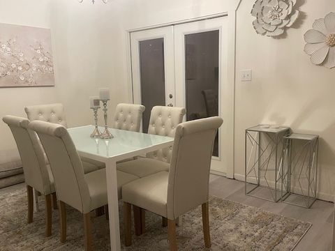 Private Room in 3Bed.2.5Bath