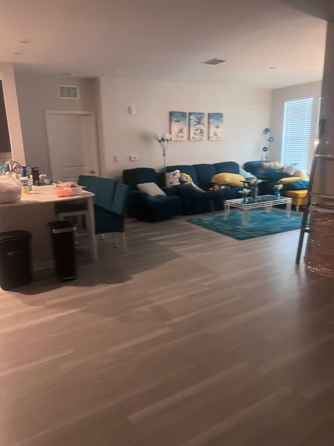 Room2Bed.2Bath