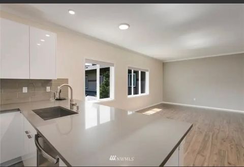 Private Room in 3Bed.2Bath