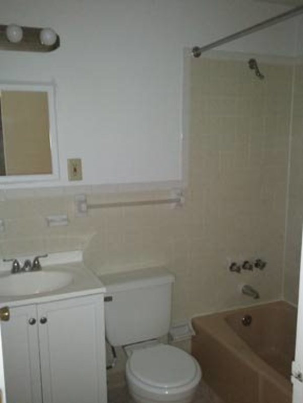 roommates in Somersworth Private Room in 2Bed.1Bath - cirtru.com