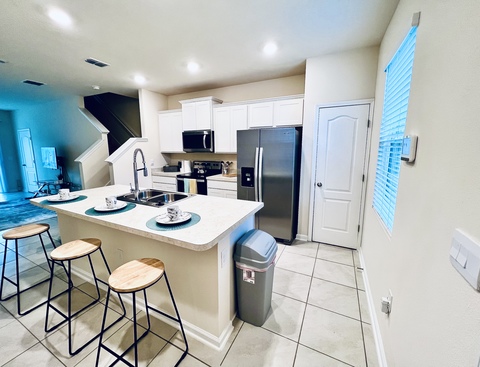 Cozy Arlington 2 Bed / 2.5 Bath
