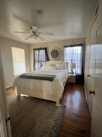 Entire Place 2Bed.1Bath