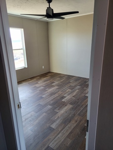 Private room in a 3Bed.2Bath house