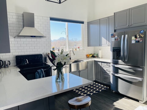 Private Room in 3Bed.3Bath