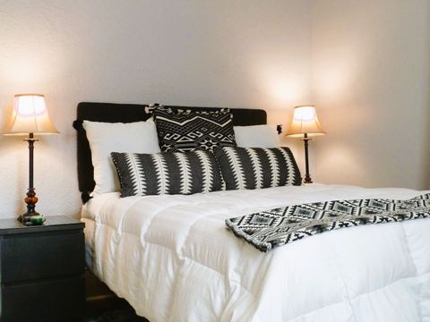 Entire Place 2Bed.1Bath