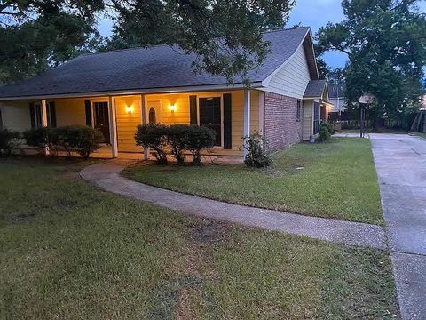 Entire Place 5Bed.2Bath