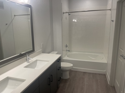 Room2Bed.2Bath