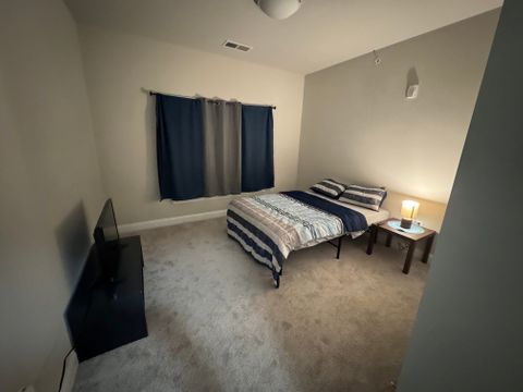 Private Room in 2Bed.2Bath