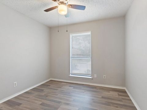 Private Room in 3Bed.2Bath
