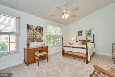 Private Room in 3Bed.4Bath