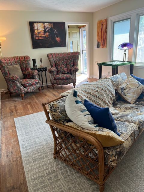 Entire Place 2Bed.1Bath